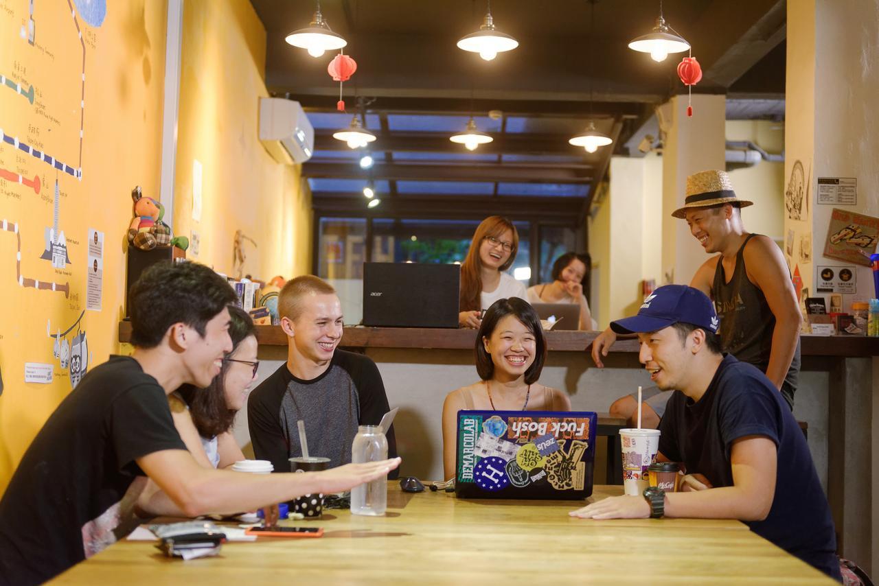 Flip Flop Hostel - Main Station Taipei Dış mekan fotoğraf