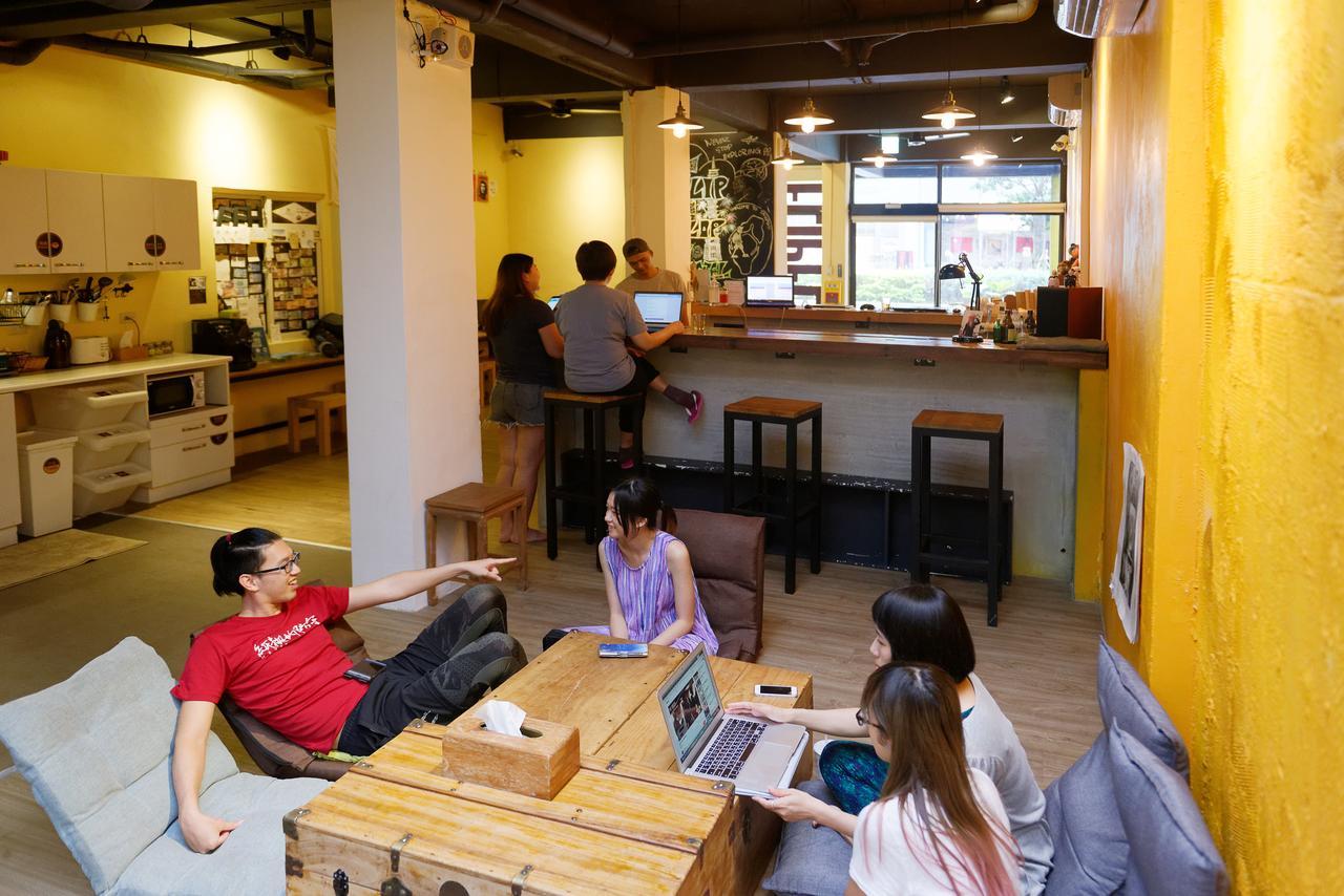 Flip Flop Hostel - Main Station Taipei Dış mekan fotoğraf