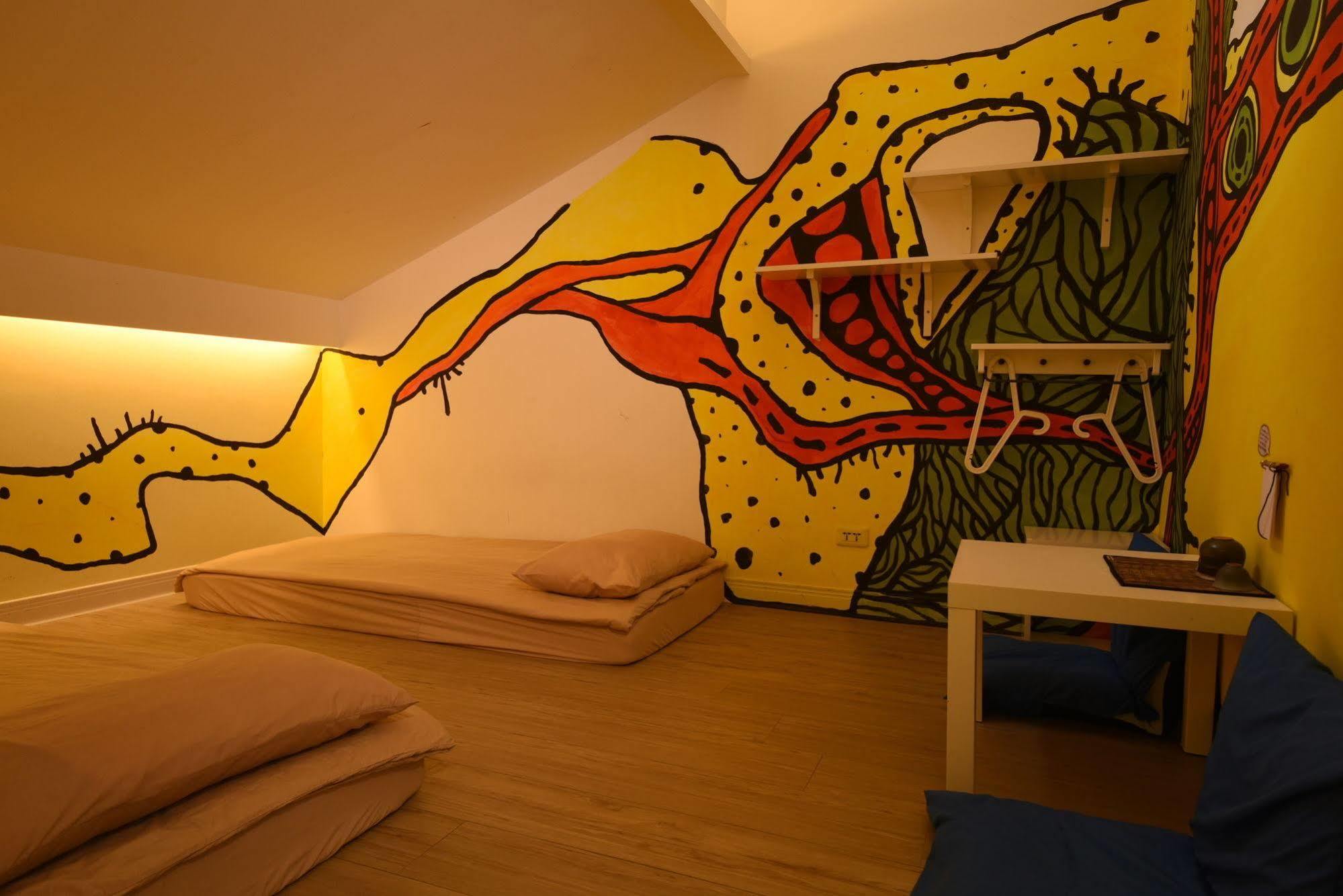 Flip Flop Hostel - Main Station Taipei Dış mekan fotoğraf